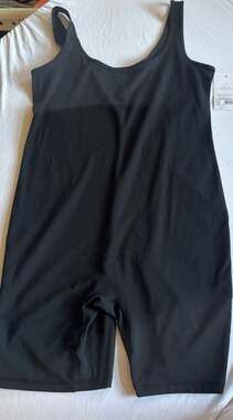 Isabel Maternity by Ingrid & Isabel Maternity Short Unitard Black Size S
D1